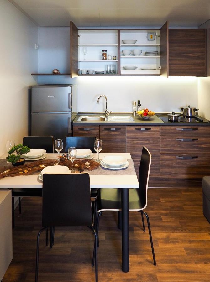 Lux Camp - Mobile Homes In Bi Village Fažana Zewnętrze zdjęcie
