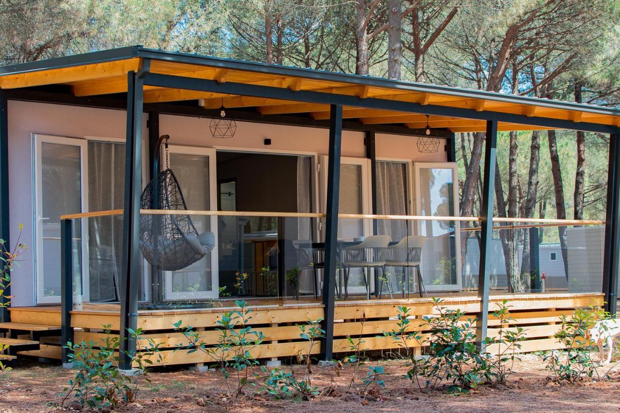 Lux Camp - Mobile Homes In Bi Village Fažana Zewnętrze zdjęcie