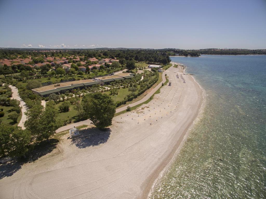 Lux Camp - Mobile Homes In Bi Village Fažana Zewnętrze zdjęcie