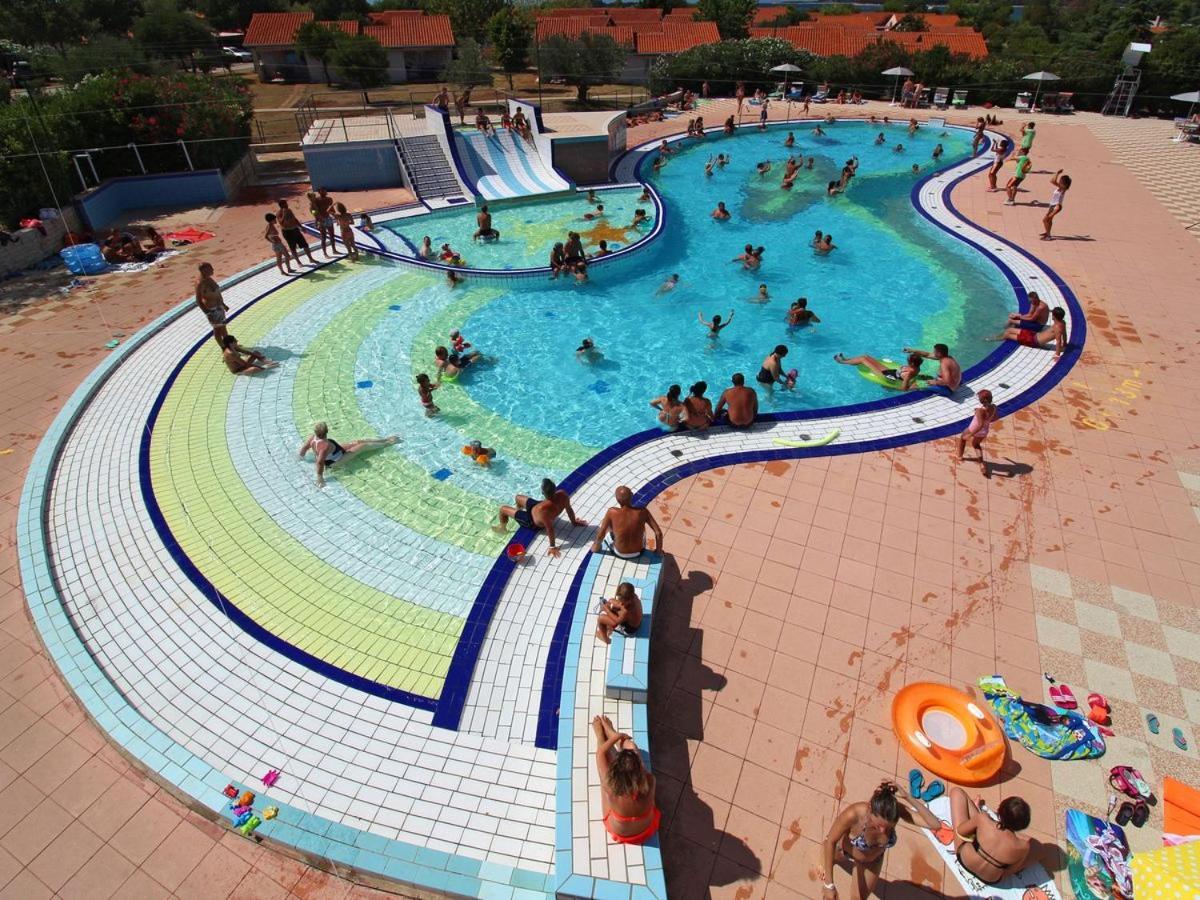Lux Camp - Mobile Homes In Bi Village Fažana Zewnętrze zdjęcie