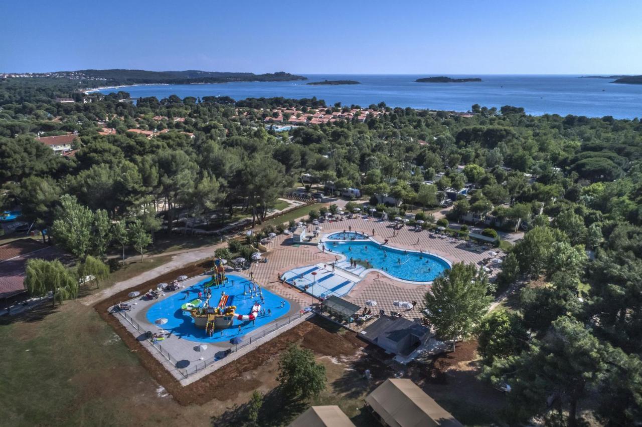 Lux Camp - Mobile Homes In Bi Village Fažana Zewnętrze zdjęcie