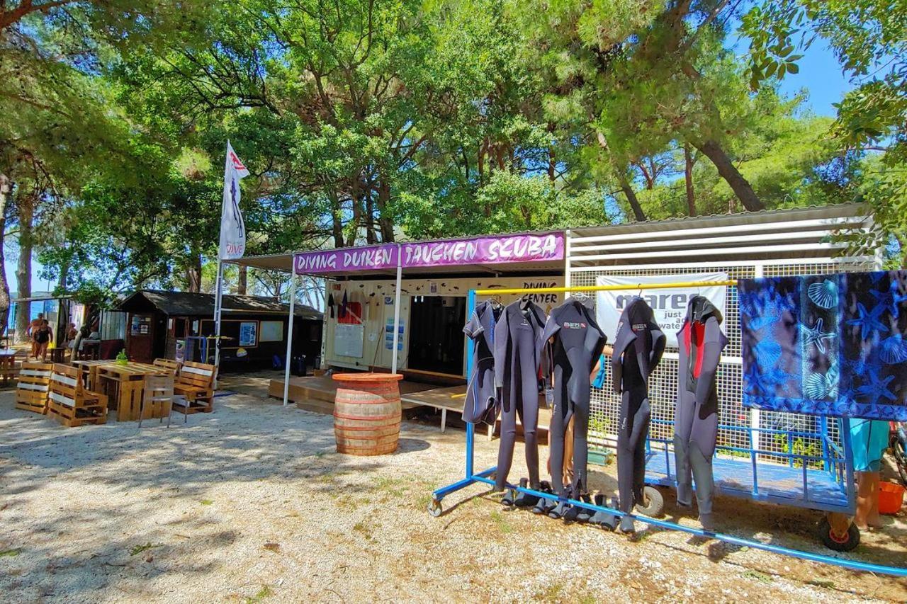 Lux Camp - Mobile Homes In Bi Village Fažana Zewnętrze zdjęcie