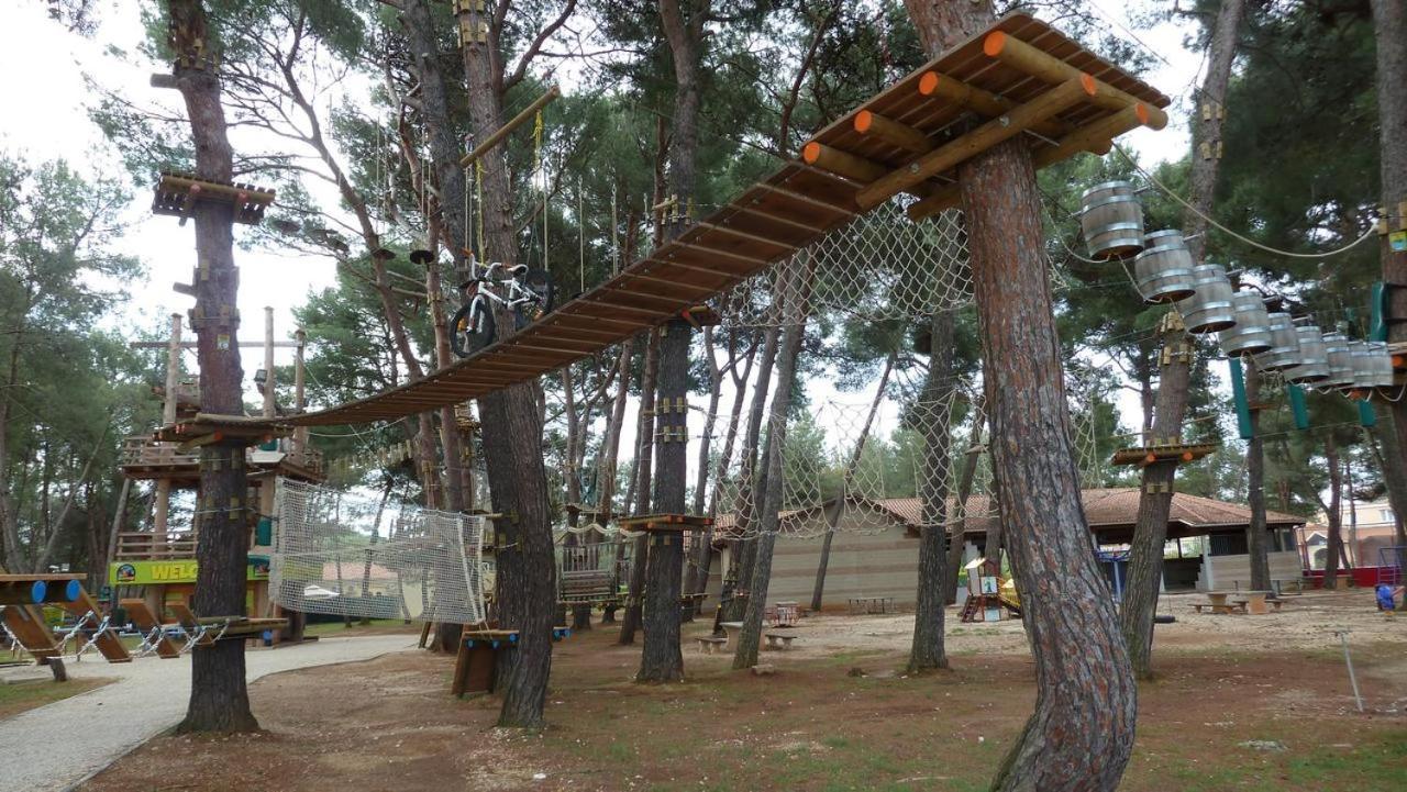 Lux Camp - Mobile Homes In Bi Village Fažana Zewnętrze zdjęcie
