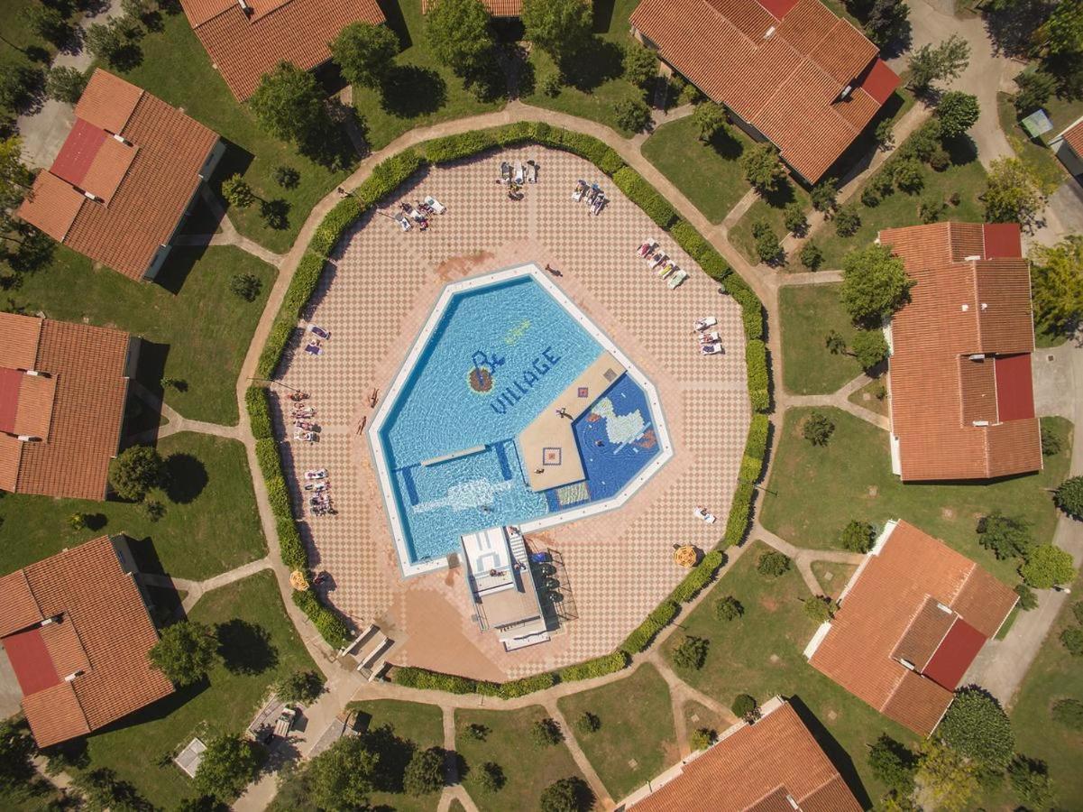 Lux Camp - Mobile Homes In Bi Village Fažana Zewnętrze zdjęcie