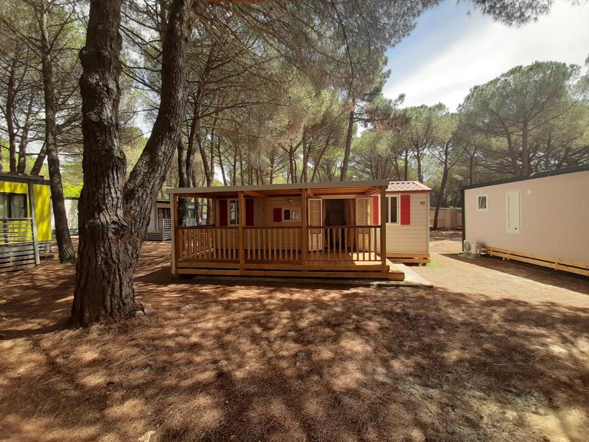 Lux Camp - Mobile Homes In Bi Village Fažana Zewnętrze zdjęcie